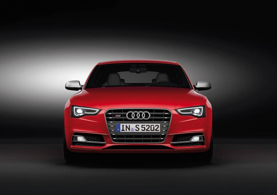  Audi S5 Sportback 2011 года  (WW) (фото 22 из 40)